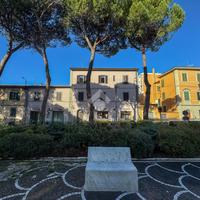 5 LOCALI A PONTEDERA