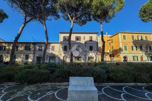 5 LOCALI A PONTEDERA