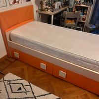 letto una piazza con materasso