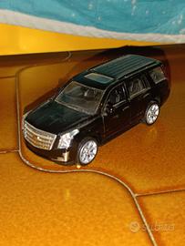 Cadillac Escalade 1/43