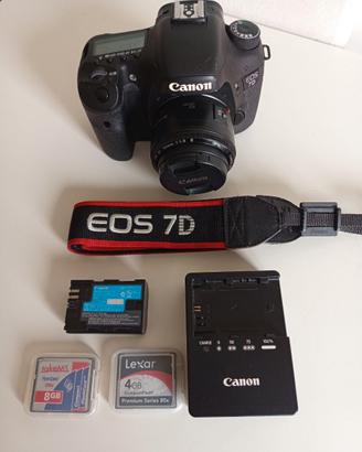 FOTOCAMERA CANON EOS 7D + OBIETTIVO EF 50MM F/1,8