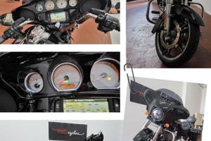 Harley Davidson Street Glide Special 2015 (FLHXS)