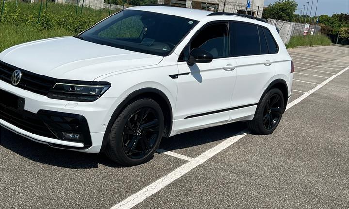 Volkswagen Tiguan R line