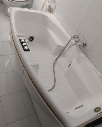 Jacuzzi Vasca Idromassaggio 