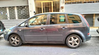 auto Ford Focus CMAX