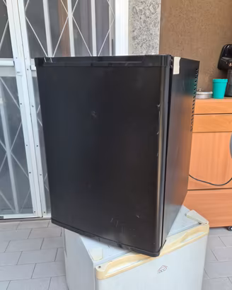 Frigorifero piccolo per ifficio MINI FRIGO 