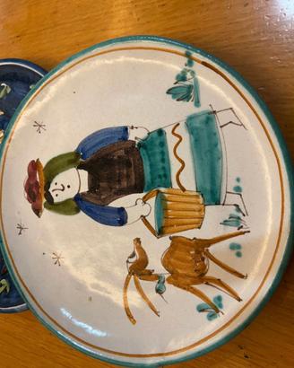 piatto da parete in ceramica dipinto a mano