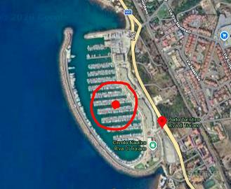 Riva di Traiano  posto barca 12 metri