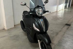 BEVERLY 300 ANNO 2019 - MODELLO POLICE ABS