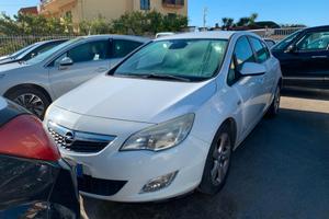 Opel Astra 1.9 16V CDTI 150CV 5 porte Cosmo