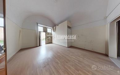 Ampia soluzione indipendente su due livelli con ga