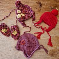 Lotto cappellini/guantini neonati farti a mano 