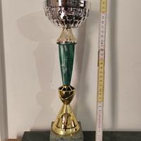 coppe premiazioni sport podio con tazza