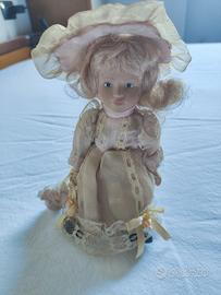 Bambolina in ceramica vintage 16cm