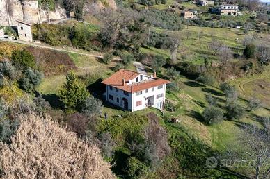 Villa di 114 m² con più di 5 locali a Poggio Nativ