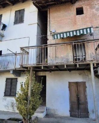 Immobile in asta di 244 m² con 3 locali e box auto