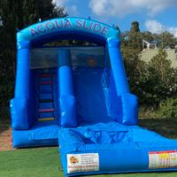 Gioco Gonfiabile ad acqua con scivolo