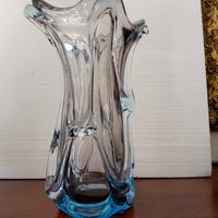 vaso in vetro soffiato azzurro sfumato