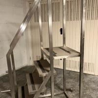 Scala per soppalco con sbarco