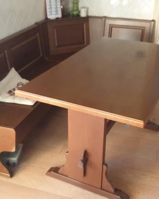 Tavolo in legno 