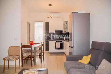 VILLETTA A SCHIERA CON GIARDINO A DUE PASSI DAL MA