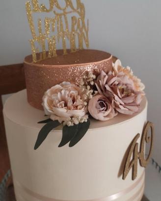Torta finta di compleanno