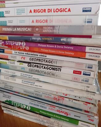 libri di testo scolastici per scuola media Medie 