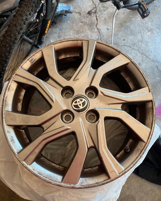 4 Cerchi in lega Yaris