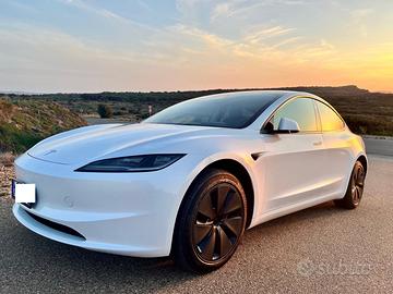 Model 3 NV35 RWD Premium