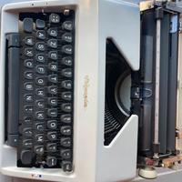 Macchina da scrivere olimpia