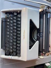 Macchina da scrivere olimpia