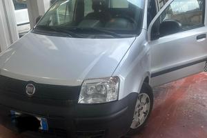 Auto macchina fiat panda 2010