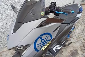 RICAMBI TMAX560 ,leve freno,pedaline, bilancieri 