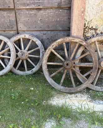 Ruote carro antico in legno