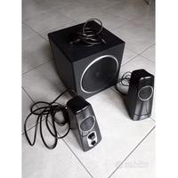 Subwoofer + 2 tastiere + mouse + 7 paia di cuffie