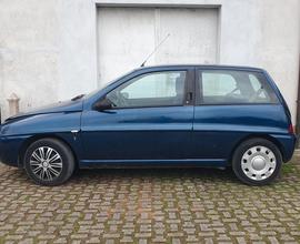 Lancia y - 2001