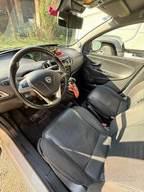 Lancia ypsilon 1.3 mtj 95 cv