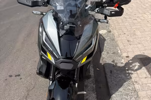 Xadv 750