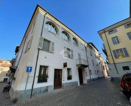 NEGOZIO A DOGLIANI