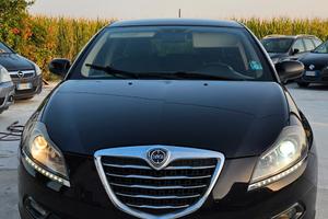 Lancia Delta 1.6 MJT DPF 105 CV Silver