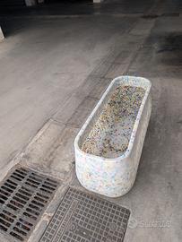 Vaso d'arredo in plastica 