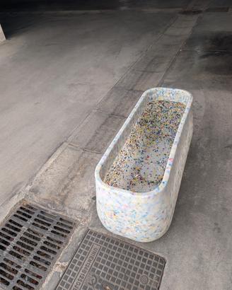 Vaso d'arredo in plastica 