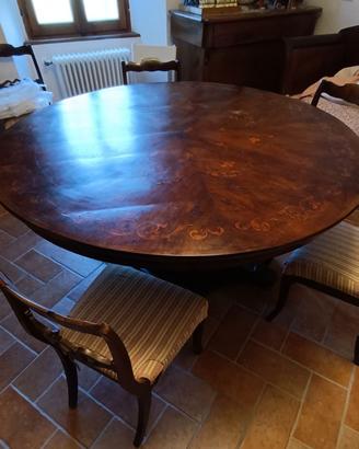 Tavolo rotondo fine 800 intarsiato, sofà , 6 sedie
