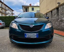 Lancia ypsilon 1.2 gpl