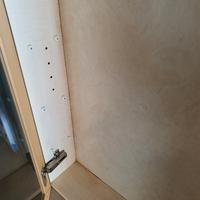 mobiletto per collezioni di profumi e macchinine 