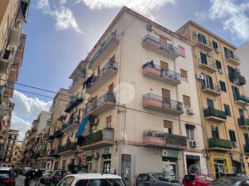 4 LOCALI A PALERMO
