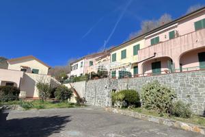 BILOCALE CON BALCONE