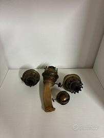 Vecchi bruciatori per lampade ad olio