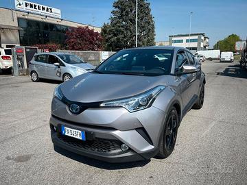 Toyota C-HR 1.8 Hybrid E-CVT Active