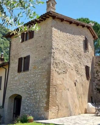 CIELO TERRA CON AMPIO GIARDINO A PALE D